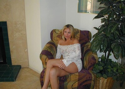 Amanda in Lingerie 2 Pics from Nubiles