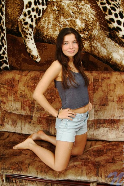 You're fantasizing about a massive leopard-print spread and a smoking-hot babe at the moment, hit the link to check it out.