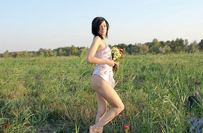 Horny little Holly lays out all her thick, juicy curves for everyone to see in the great outdoors.