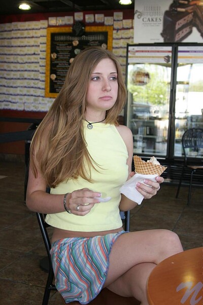 Nubiles Lisa in 1ice Cream