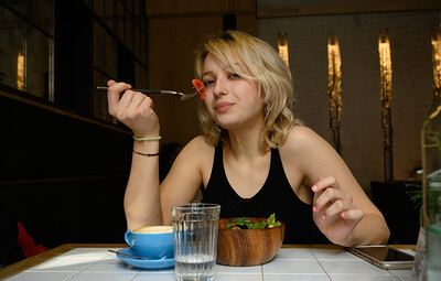 Taya Helenova in Zishy set Cake and Salad