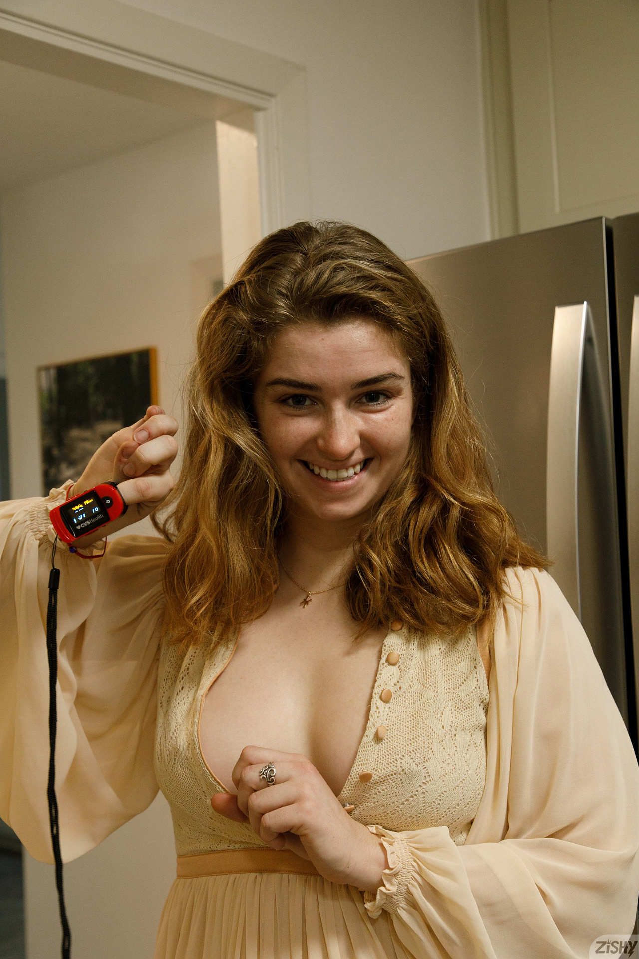 Greta Yarbrough in Zishy set Dress Sesh