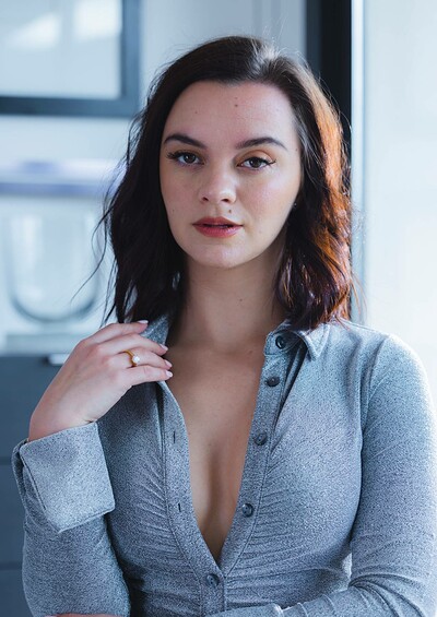Lea Guerlin in French Cutie With Rounded Butt from Fitting Room