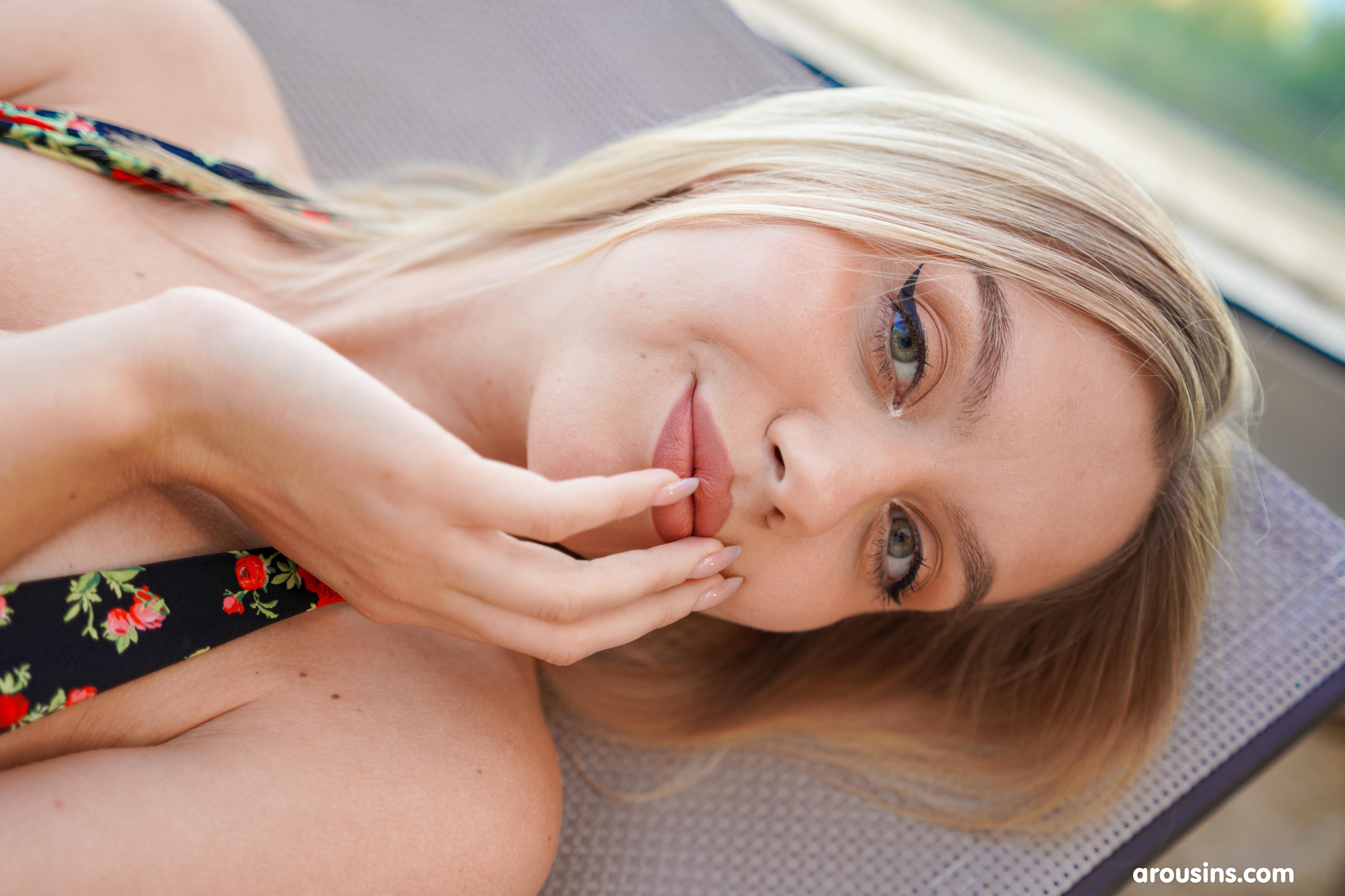 Lana Lane in Arousins set Lana Lane