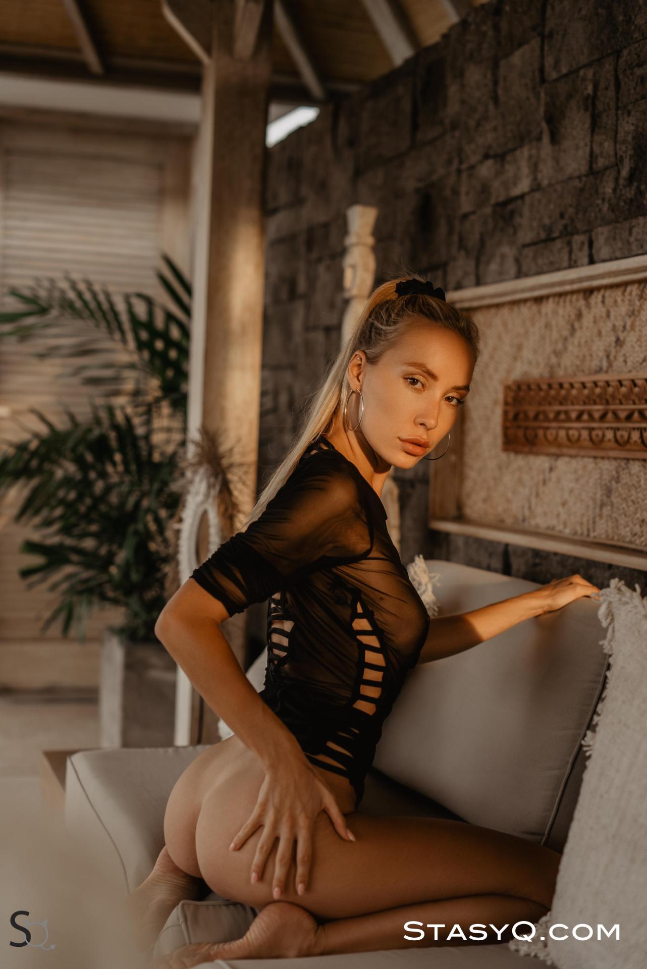 DebraQ in StasyQ set Foxy DebraQ