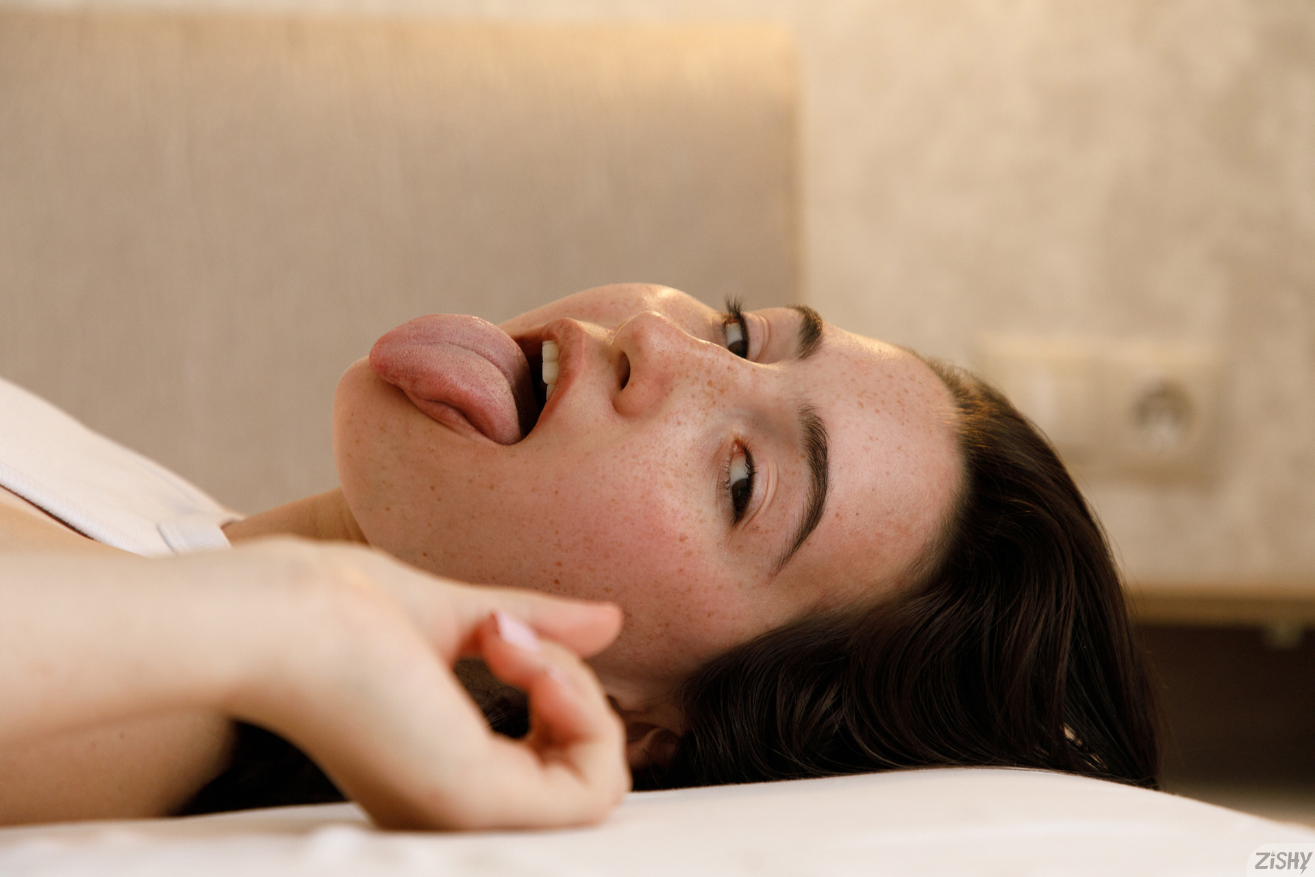 Tamara Damachuk in Zishy set Artifacts Of Youth