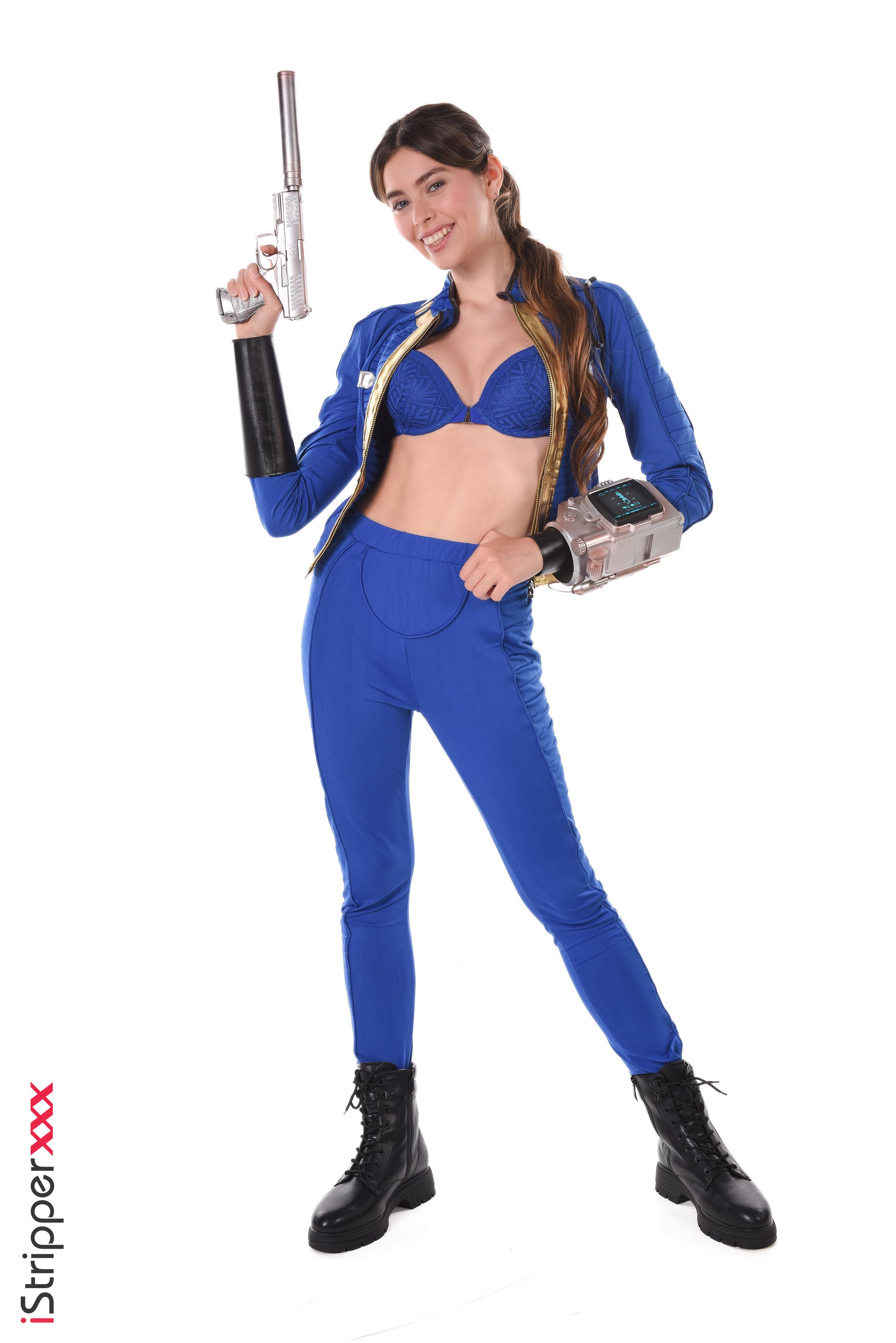 Alissa Foxy in Istripper set Vault 69