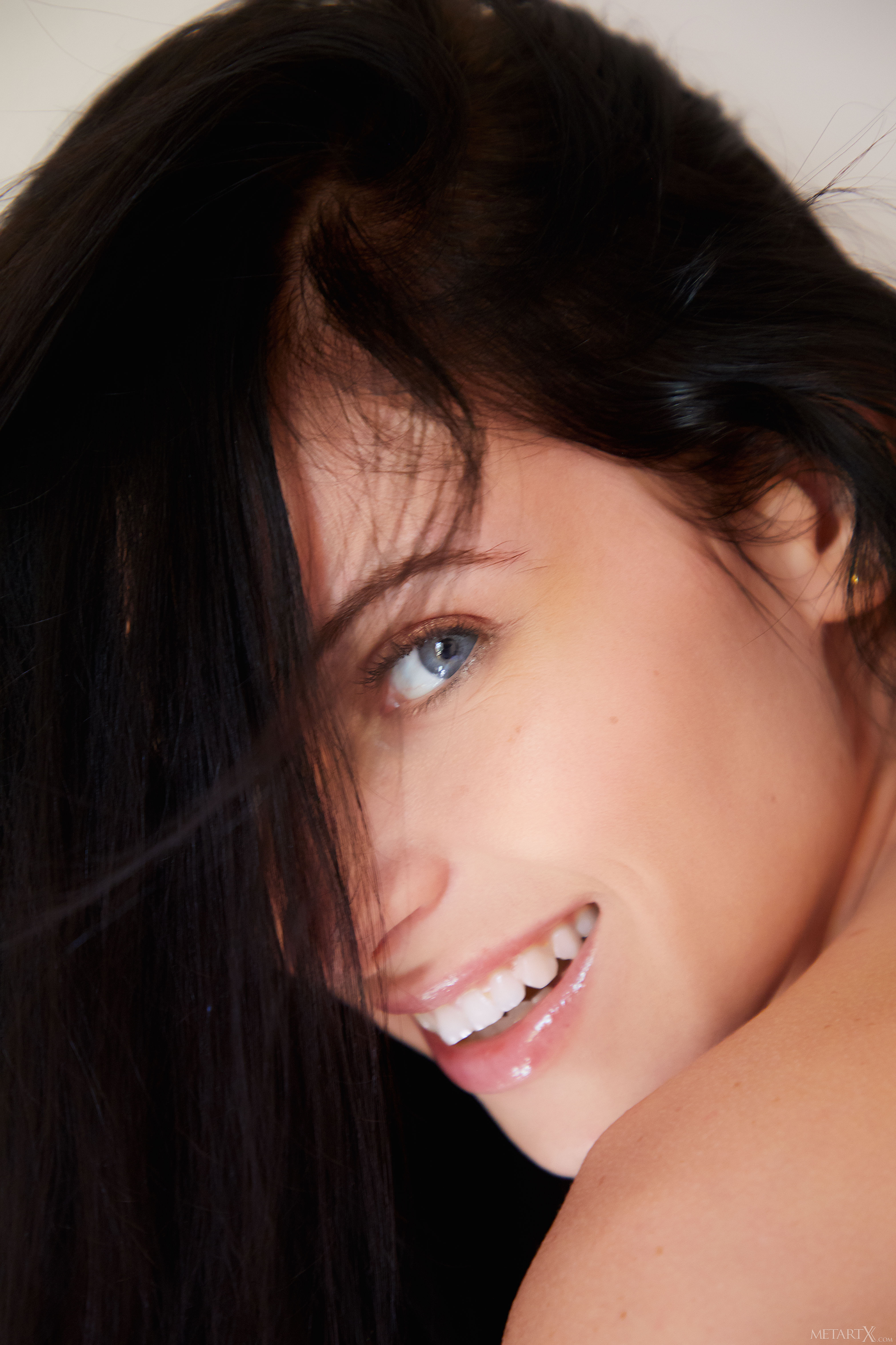 Lilly Bella in Metart X set Sunny Disposition