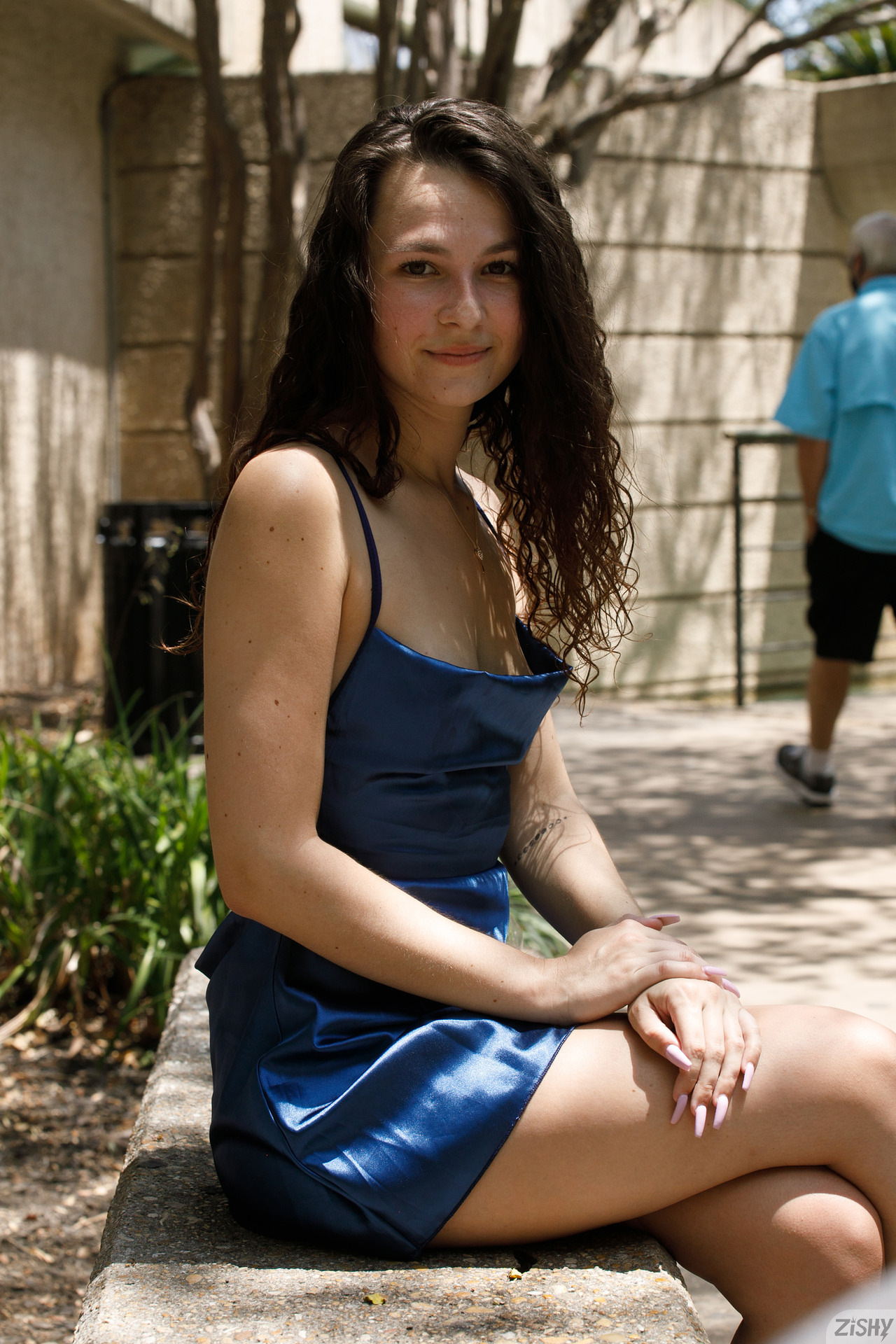 Liz Jordan in Zishy set Got Candy