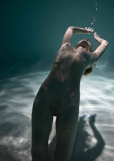 Hazel in Emily Bloom set Aquarium