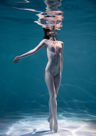 Dancing between worlds