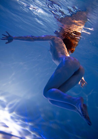 Hazel in Emily Bloom set Aquarium