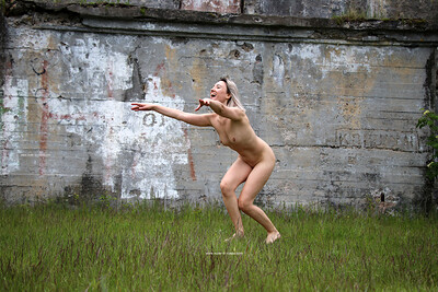 Sofa in Beauty In White from Nude In Russia