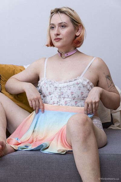 Yuka Minori in Choker In Bed from We Are Hairy