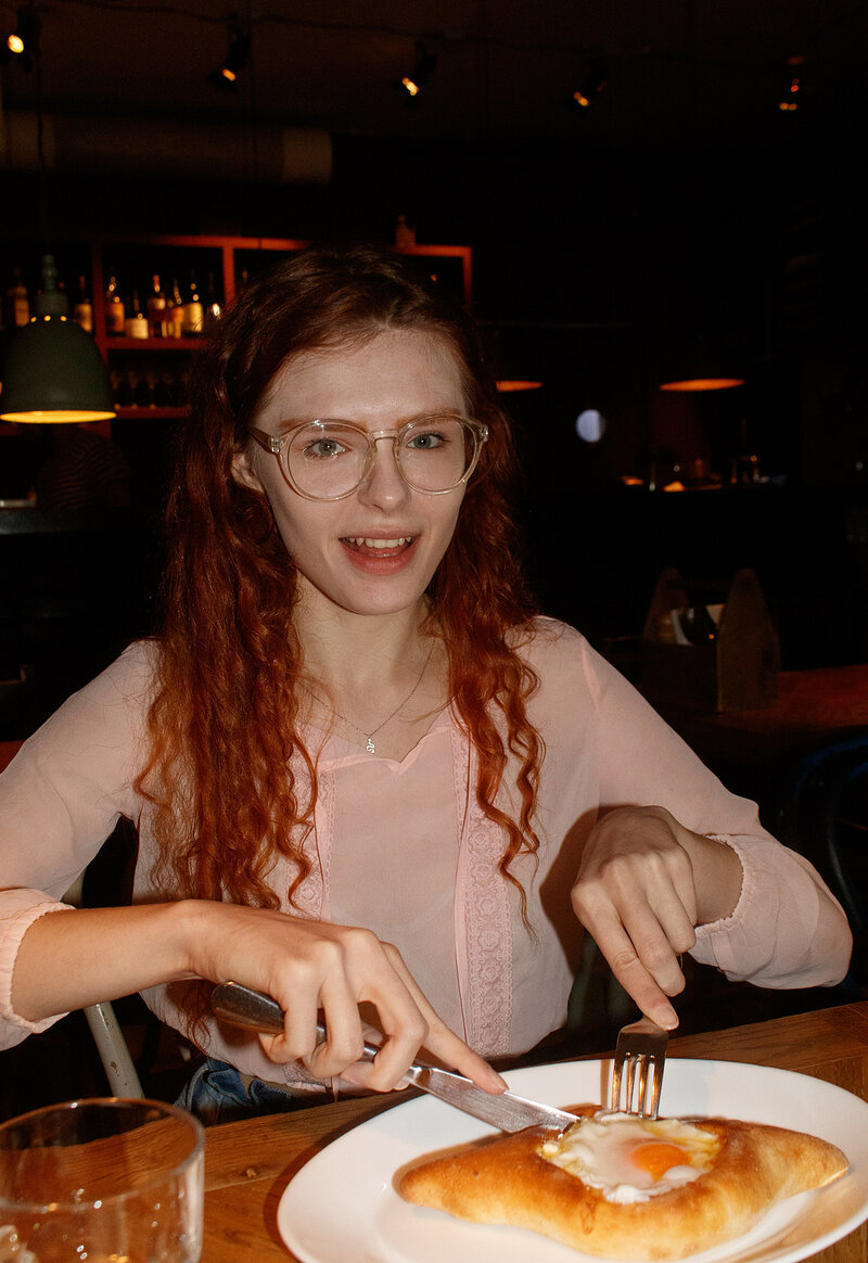 Kari Pitinova in Zishy set Arm Wrestles Wife.