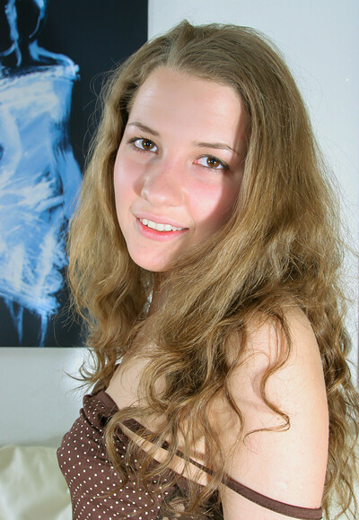 Hecate L in Stunning 18 set Hecate Attentive