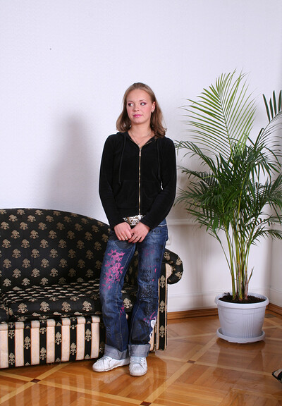 Suzi in Suzi In Blue Jeans Getting Fucked from Teen Dreams