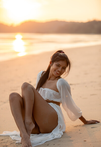 Bua in Sunset Sea from Femjoy