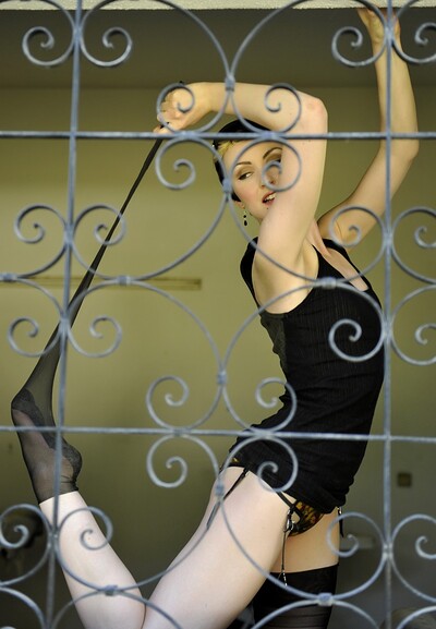 Anita de Bauch in Ruin from Breathtakers