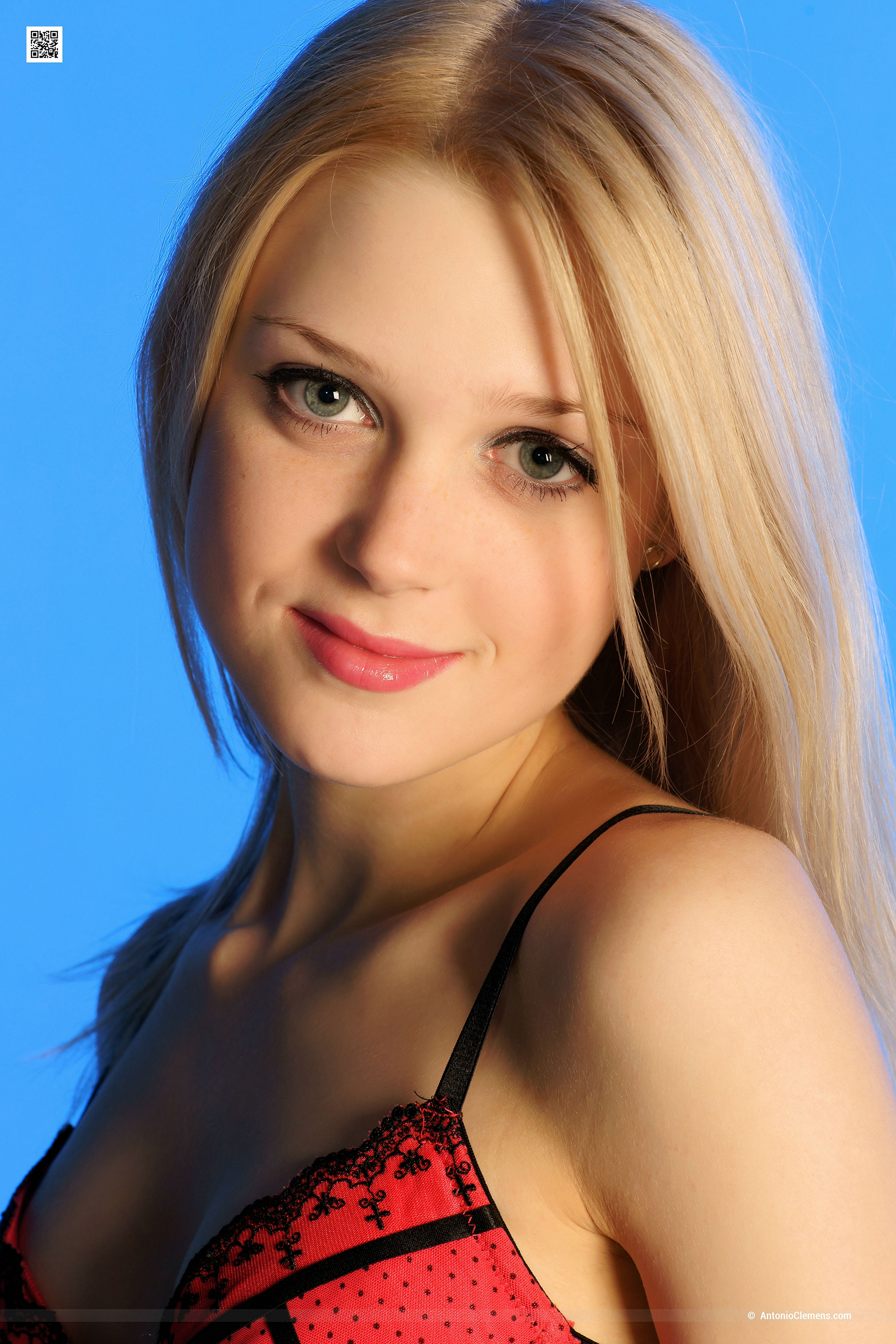 Tanya J in Nude In Russia set Wet And Beautiful