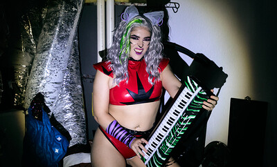 Victoria Voxxx in Five Nights at Freddy's from VR Cosplay X