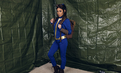 XxLayna Marie in Fallout Lucy from VR Cosplay X
