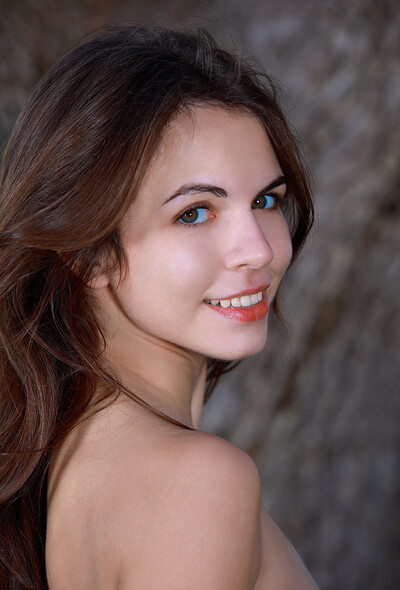 Sirena Milano in Warm Breeze from Metart