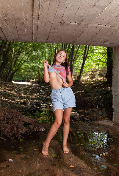 Skye Bloom in Private Cave from Metart