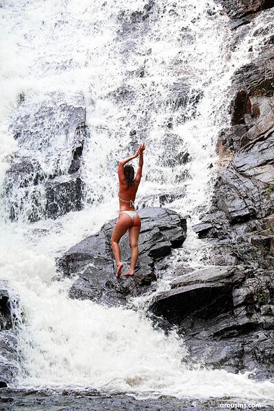 Candice Demellza in Beautiful View from Arousins