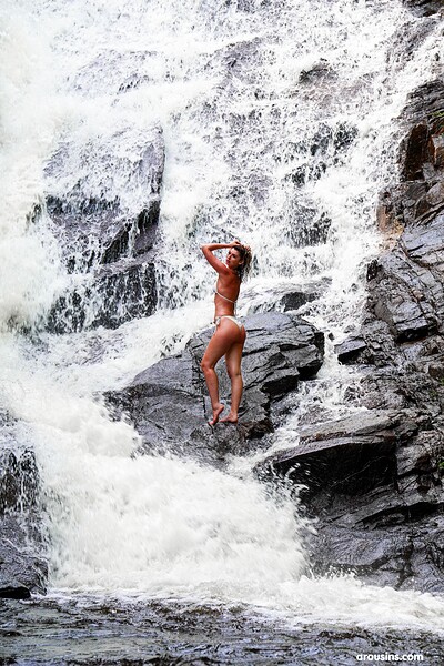 Candice Demellza in Beautiful View from Arousins
