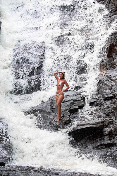 Candice Demellza in Beautiful View from Arousins
