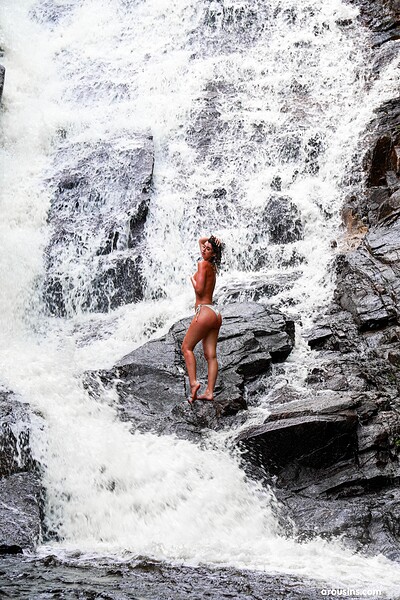 Candice Demellza in Beautiful View from Arousins
