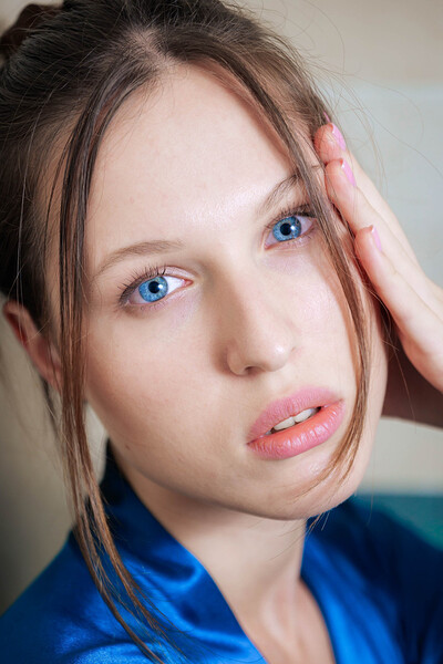 Moulin Ora in Photoset With Beautiful Girl from Domingo View