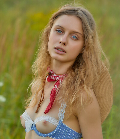 Amelie Lou in Raw Erotic set Wild West