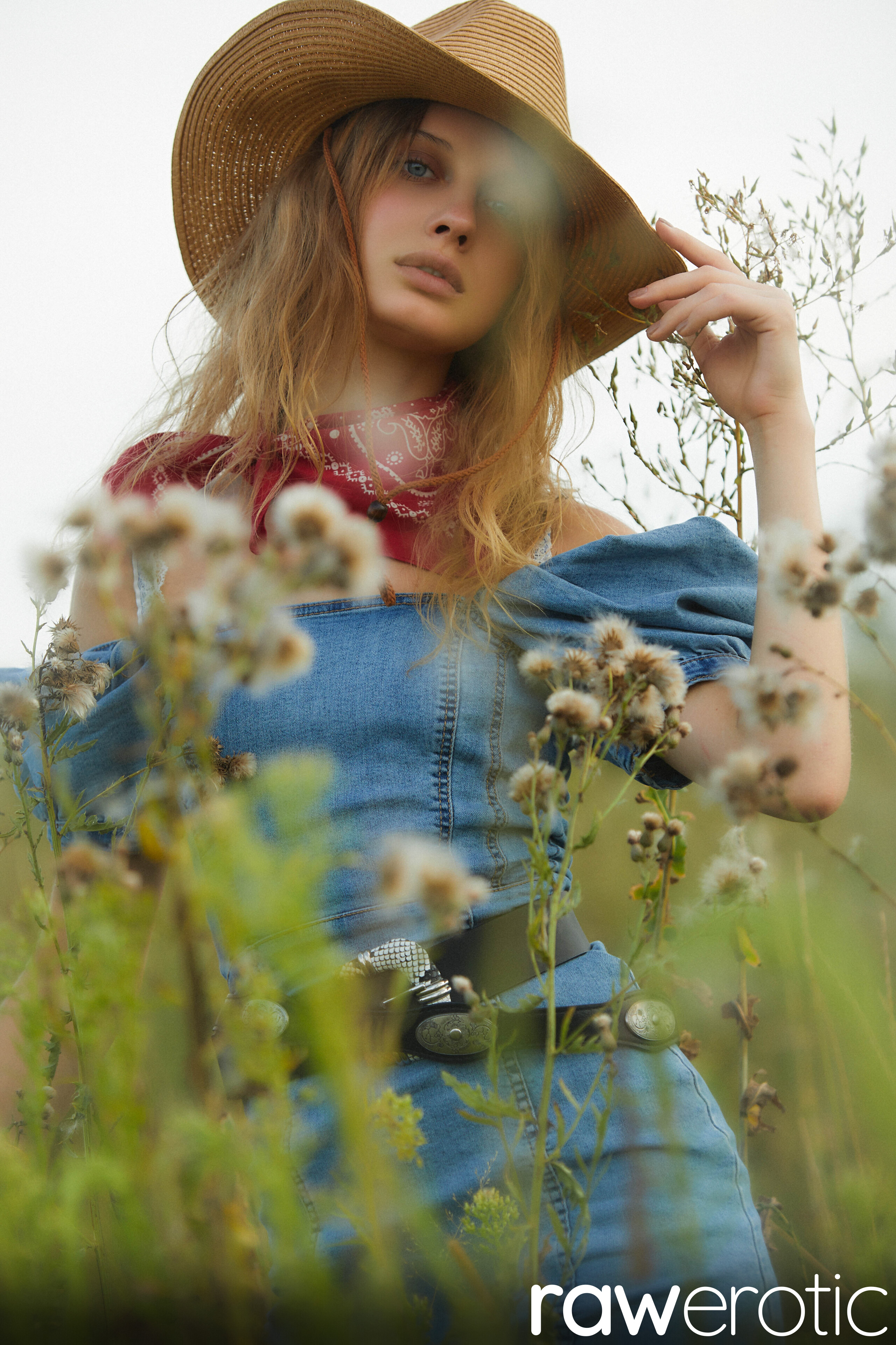 Amelie Lou in Raw Erotic set Wild West