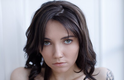 Danniela in Rylsky Art set Aerion