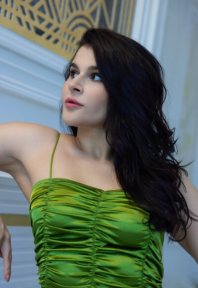 Pandora Red in Neon Green from Femjoy