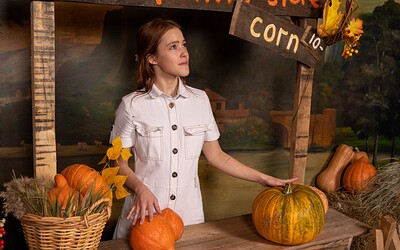 Nicole Murkovski in Thanksgiving with Nicole Murkovski from Club Sweethearts