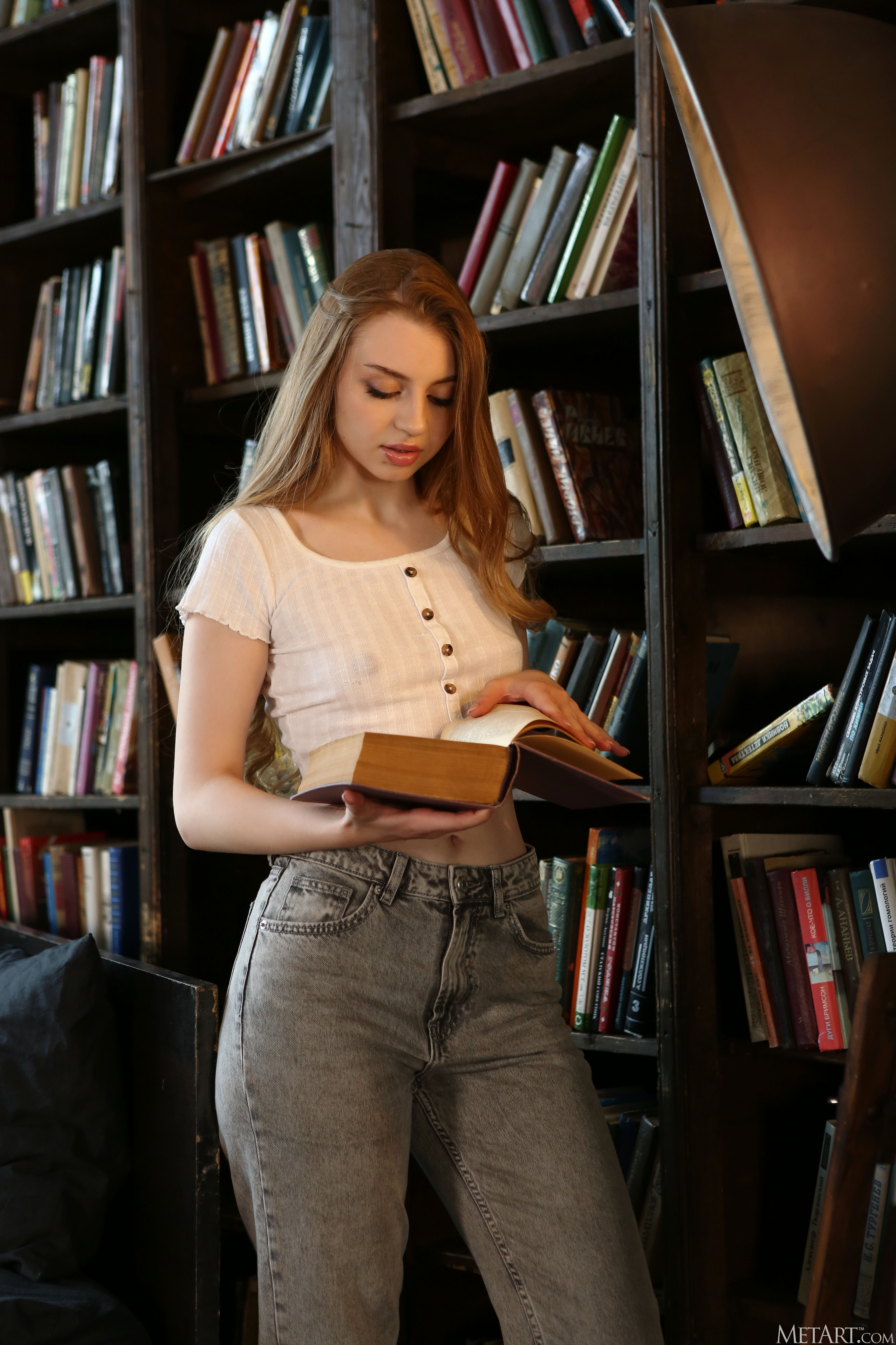 Emi Mur in Metart set Library