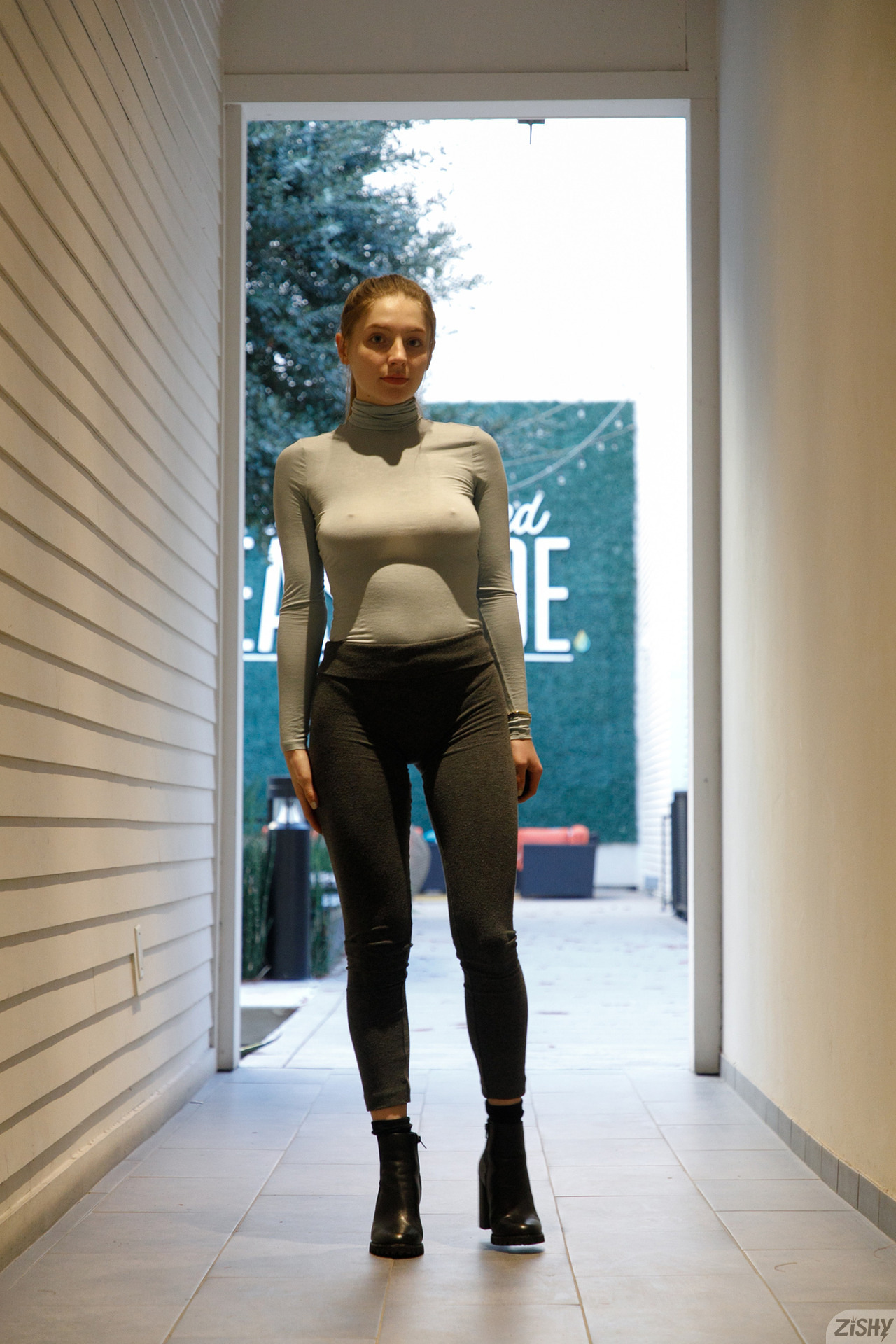 Rian Starber in Zishy set Silly Hose 1