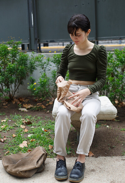 Luci Pineda in Zishy set Croissants And Music