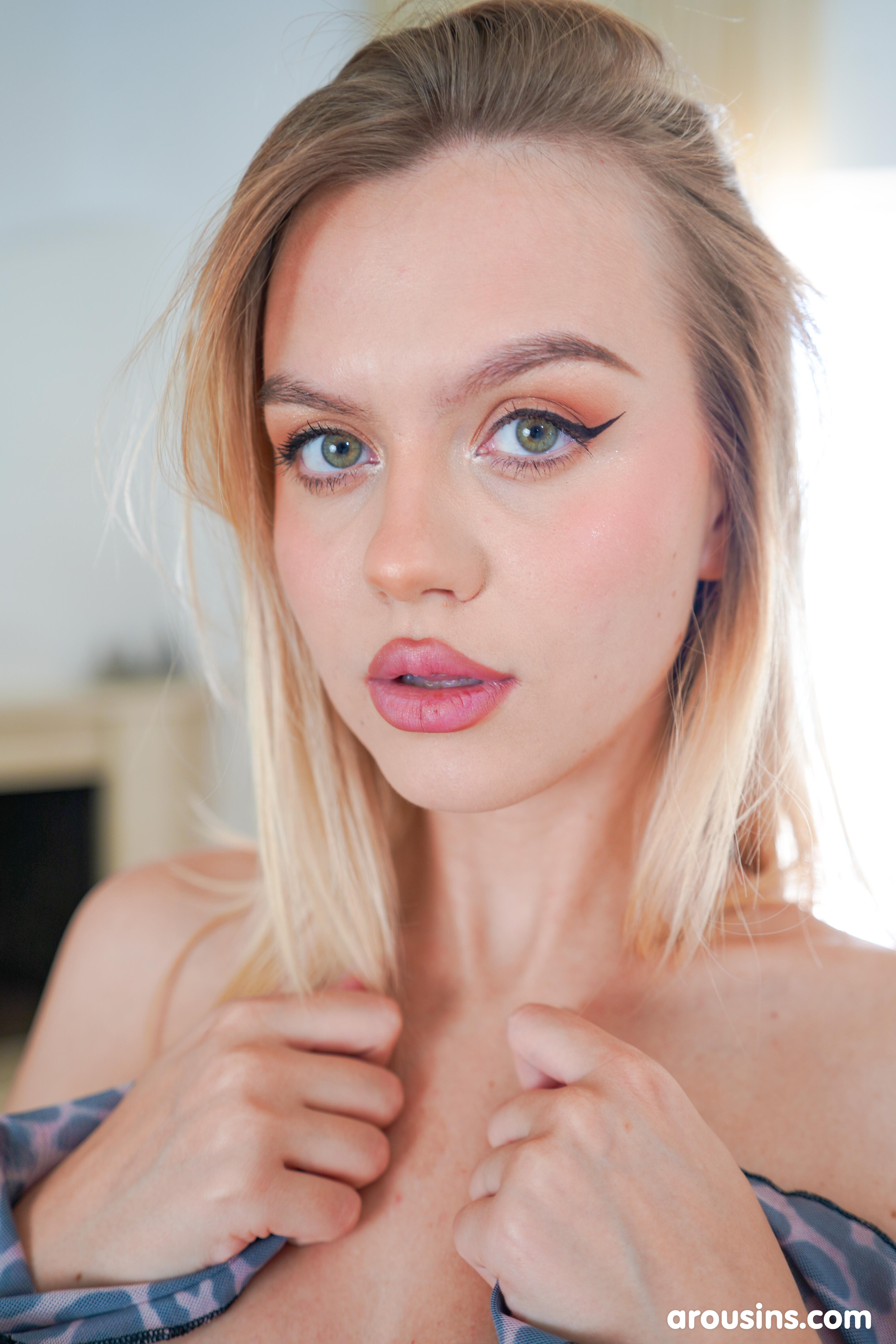 Lana Lane in Arousins set Lana Lane Is So Pretty