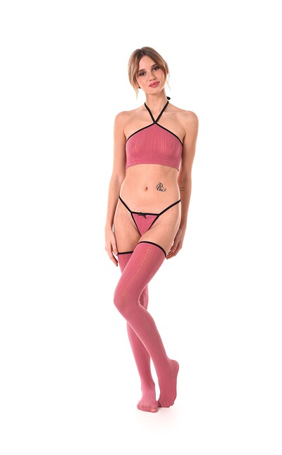 Mia Bloom in Sensual Lips from Istripper