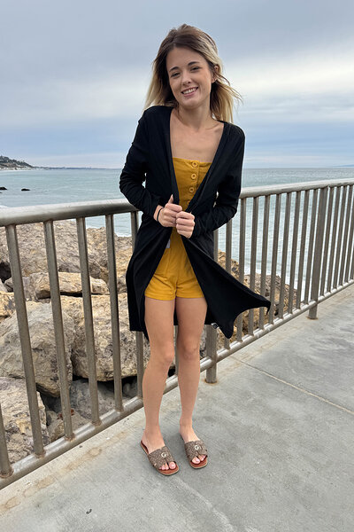 Check out this hot Behind-The-Scenes action at Malibu Pier, where our babe shows off her freaky side. Join in the dirty fun as she gets it on for everyone to see. You'll swear you're right there with her.
