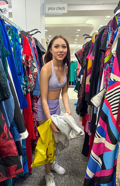 Mia in Ftv Girls set Tight Mall Wear