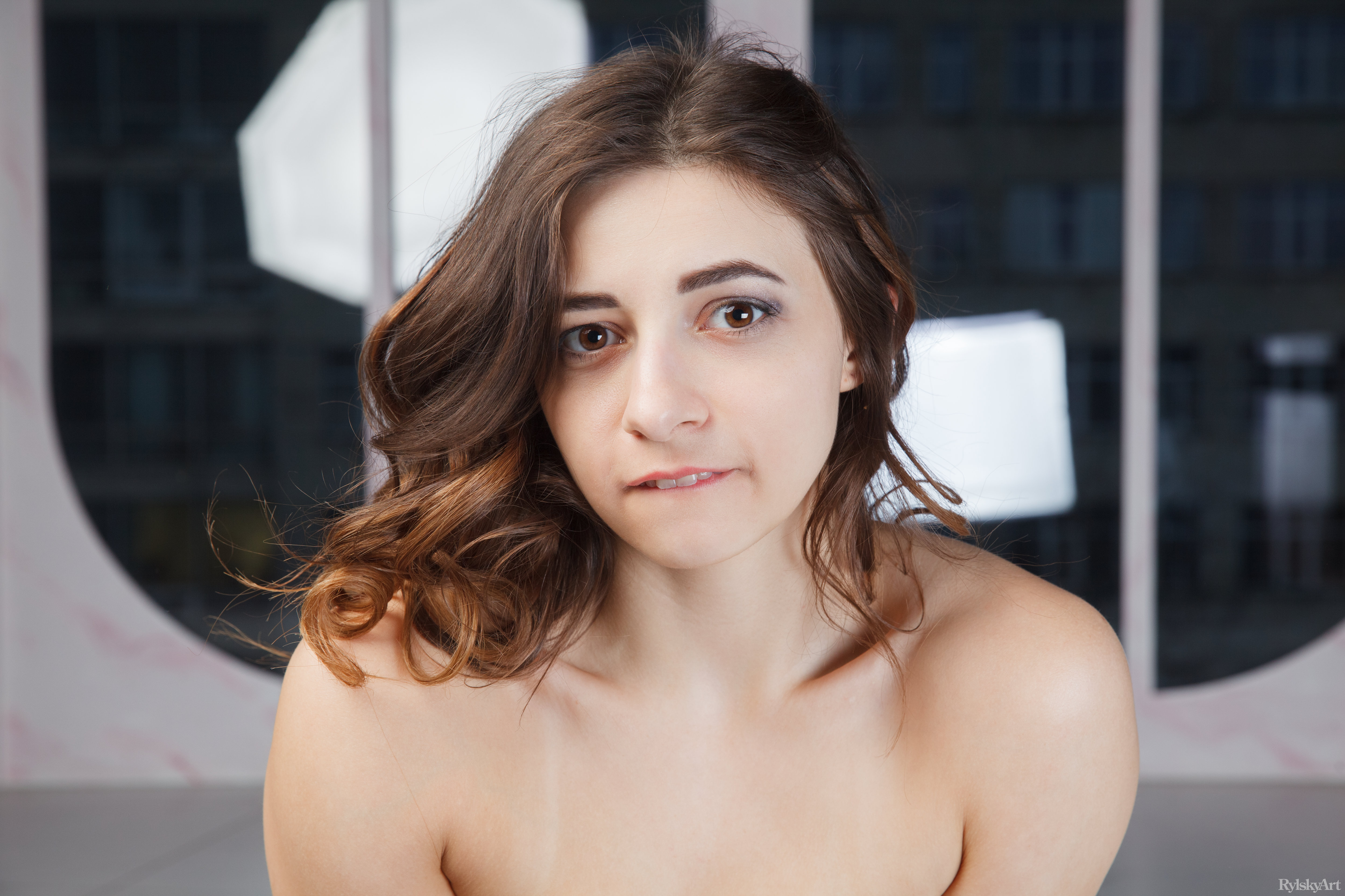 Elle Mira in Rylsky Art set Levyka II