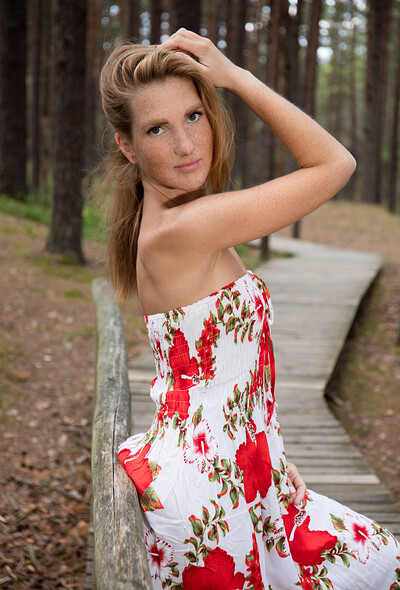 Hot blonde babe shows off her naked, fit body and bare, tight box with no hairs in sight.