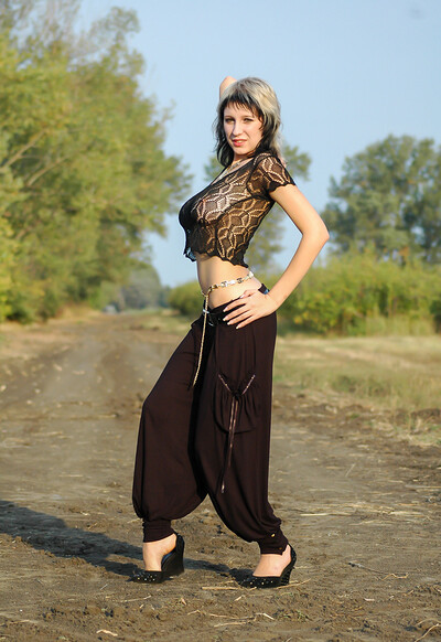 Cilya in Cilya Love Made Me Crazy from Stunning 18