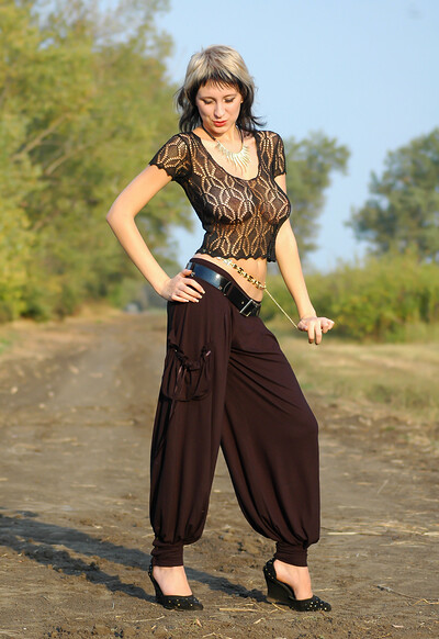 Cilya in Cilya Love Made Me Crazy from Stunning 18