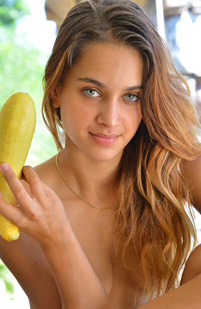 Belicia in Ftv Girls set That Sexy Look